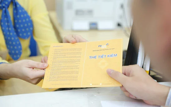 PVcomBank dành 10.000 phần quà tiền mặt tặng khách hàng gửi tiết kiệm