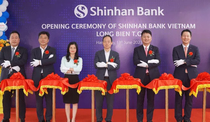 Shinhan Việt Nam khai trương Phòng Giao dịch Long Biên