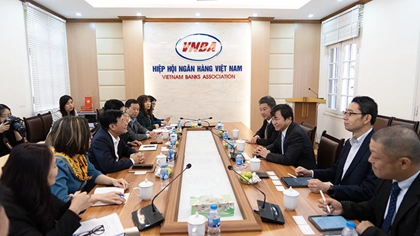 Tổng Thư ký Nguyễn Quốc Hùng tiếp, làm việc với Chủ tịch Tập đoàn Dịch vụ Tài chính Toyota (TFSC)
