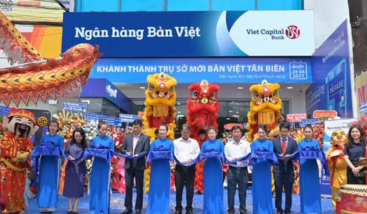 Viet Capital Bank khánh thành trụ sở mới phòng giao dịch Tân Biên