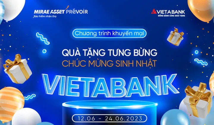 VietABank tặng áo mưa cho khách hàng tham gia Bảo hiểm nhân thọ