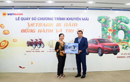 Vietbank đã tìm ra 100 chủ nhân các giải thưởng chương trình "Vietbank 16 năm đồng hành và tri ân"