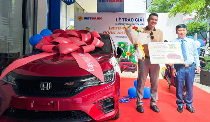Vietbank trao thưởng xe ô tô Honda City 1.5GS cho khách hàng Ngô Ngọc Bình tại Đà Nẵng