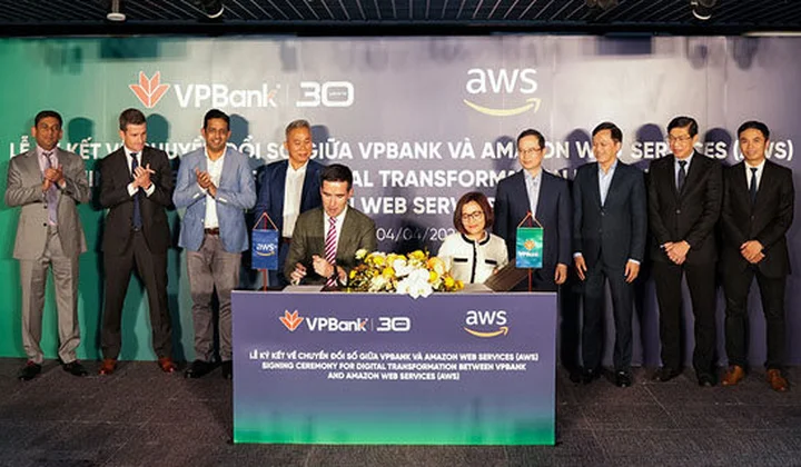 VPBank hợp tác chiến lược với Amazon Web Services