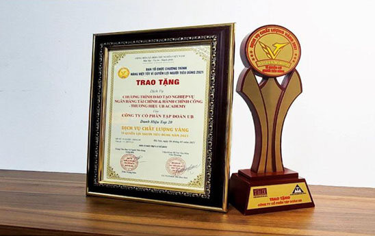 UB Academy được vinh danh “Top 20 Dịch vụ Vàng vì quyền lợi người tiêu dùng 2021”