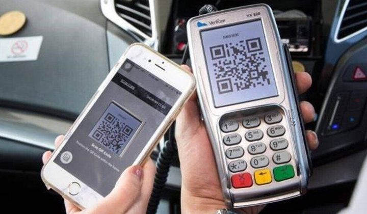 Mobile phone, QR code payments soar in popularity