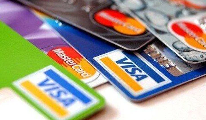 Vietnam Banks Association urges Visa, Mastercard to reduce fees