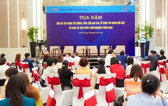 Cảnh báo rủi ro tội phạm rửa tiền mà các tổ chức tín dụng phải đối mặt