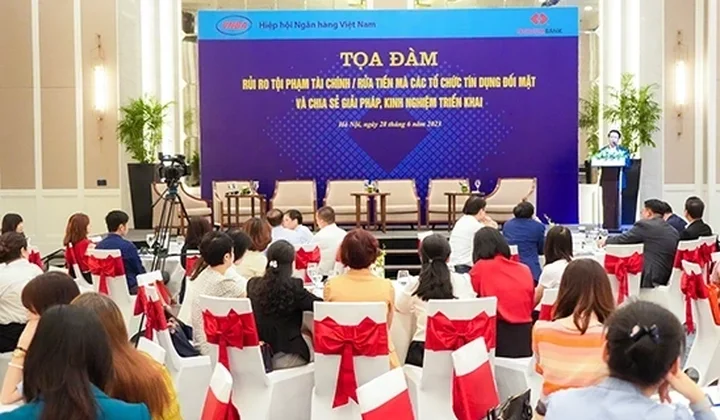 Cảnh báo rủi ro tội phạm rửa tiền mà các tổ chức tín dụng phải đối mặt