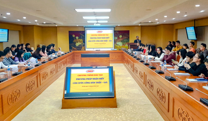 Khai giảng khóa đào tạo phương pháp nhận biết Căn cước công dân thật, giả