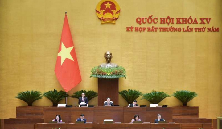 Quốc hội thảo luận dự thảo Luật Các tổ chức tín dụng (sửa đổi)