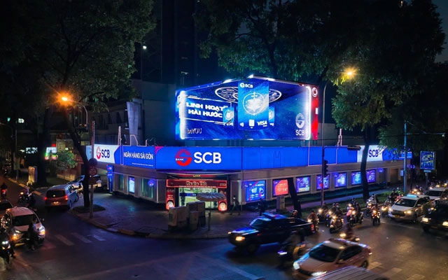 SCB mời thầu tháo dỡ pano quảng cáo