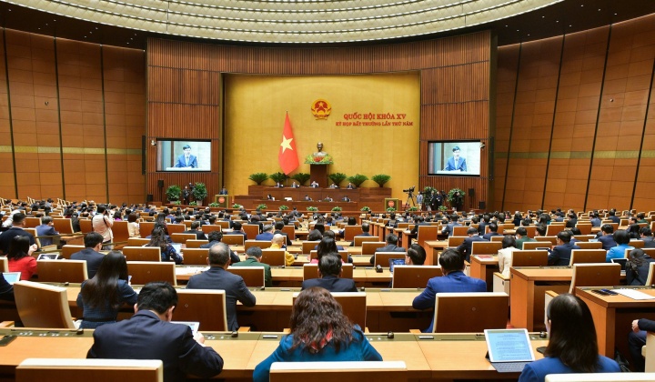 Quốc hội thông qua Luật Các tổ chức tín dụng (sửa đổi)