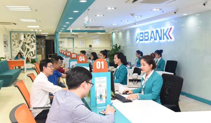 ABBank đẩy mạnh đầu tư công nghệ và làm mới chiến lược ngân hàng