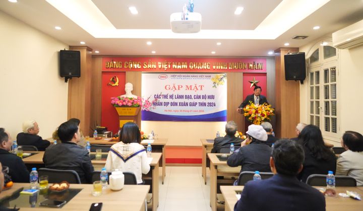 Hiệp hội Ngân hàng Việt Nam gặp mặt, chúc Tết các thế hệ lãnh đạo, cán bộ hưu trí dịp Xuân Giáp Thìn 2024