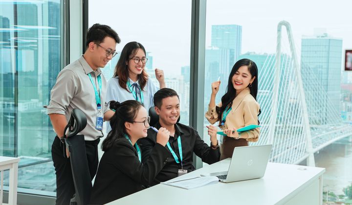 Shinhan Finance: 18 năm vun đắp tài chính nhân văn