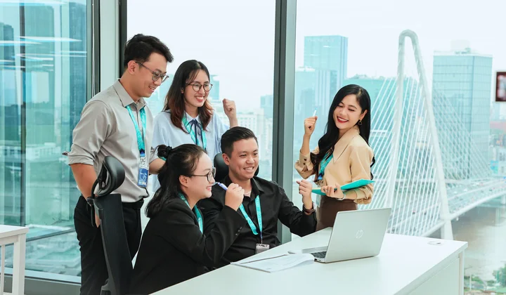 Shinhan Finance: 18 năm vun đắp tài chính nhân văn