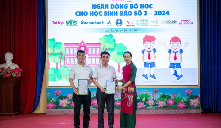 Cán bộ, nhân viên Sacombank góp hơn 12,7 tỷ đồng giúp đồng bào vượt thiên tai