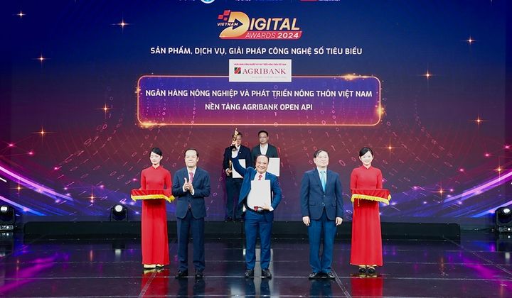 Agribank Open API được vinh danh tại Lễ trao Giải thưởng Chuyển đổi số Việt Nam 2024