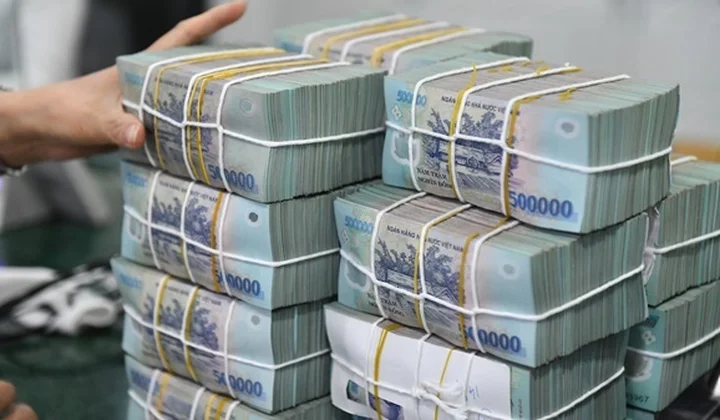 Banks conducting massive bond issuances