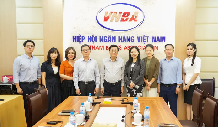 Phó Chủ tịch kiêm Tổng Thư ký Nguyễn Quốc Hùng tiếp lãnh đạo Moody’s Ratings