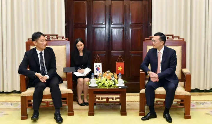 Phó Thống đốc Phạm Quang Dũng tiếp Thống đốc Cơ quan dịch vụ giám sát tài chính Hàn Quốc