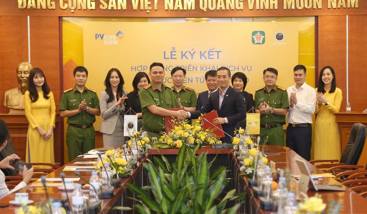 PVcomBank và Trung tâm RAR hợp tác triển khai dịch vụ xác thực điện tử qua VNeID