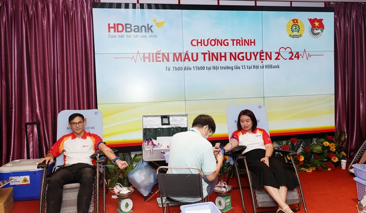 150 cán bộ nhân viên HDBank tham gia hiến máu tình nguyện