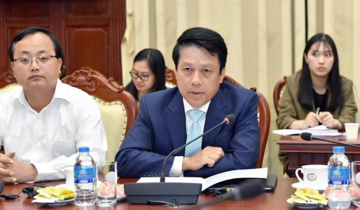 Phó Thống đốc Phạm Tiến Dũng làm việc với Đoàn Cán bộ của Quỹ Tiền tệ Quốc tế