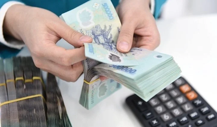 Massive dividends on offer to bank shareholders