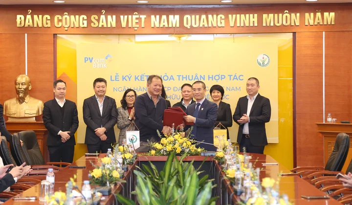 PVcomBank và Bệnh viện Hữu nghị Việt Đức ký kết hợp tác toàn diện