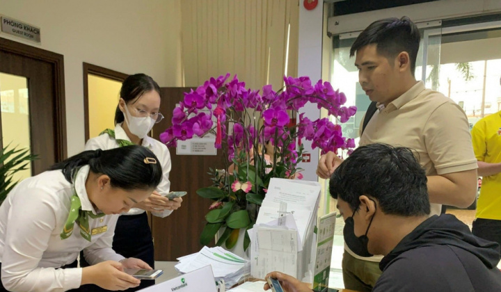 Danh sách điểm giao dịch Vietcombank cập nhật sinh trắc học Thứ 7, Chủ Nhật