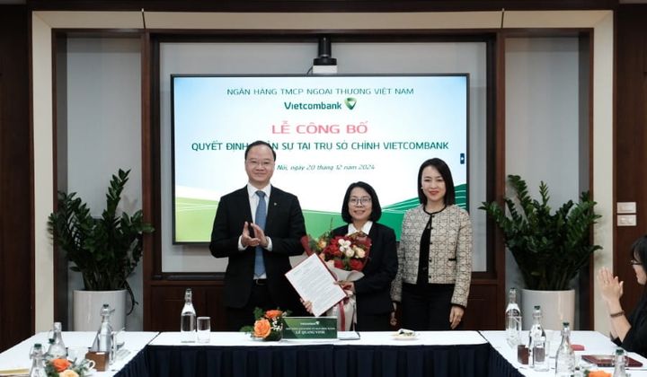 Vietcombank bổ nhiệm Phó giám đốc Trung tâm dữ liệu và phân tích Trụ sở chính
