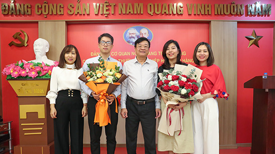 Chi bộ Hiệp hội Ngân hàng Việt Nam kết nạp đảng viên mới