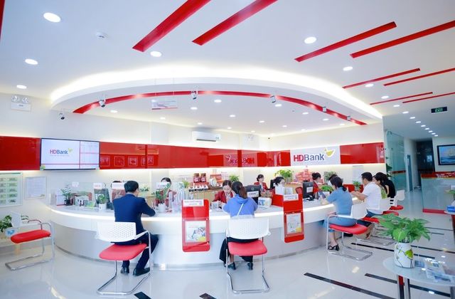 HDBank hỗ trợ khách hàng cập nhật sinh trắc học ngoài giờ hành chính