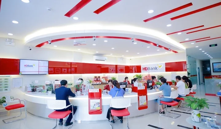 HDBank hỗ trợ khách hàng cập nhật sinh trắc học ngoài giờ hành chính