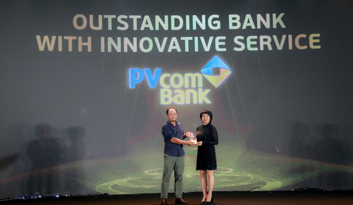PVcomBank nhận hai giải thưởng tại Hội nghị Tổ chức thành viên NAPAS 2024