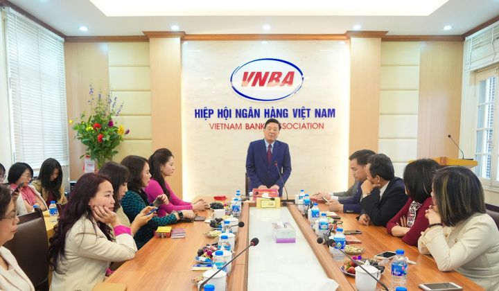 Phó Chủ tịch kiêm Tổng Thư ký Nguyễn Quốc Hùng gặp mặt, chúc Tết cán bộ, nhân viên dịp đầu xuân Giáp Thìn 2024