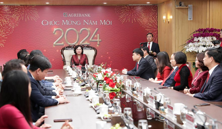 “Agribank tiếp tục phát huy kết quả đạt được, nỗ lực vượt qua khó khăn, phấn đấu hoàn thành xuất sắc nhiệm vụ năm 2024”
