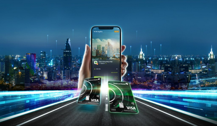 Cẩn trọng khi đưa thẻ ngân hàng cho người lạ "quẹt" thanh toán