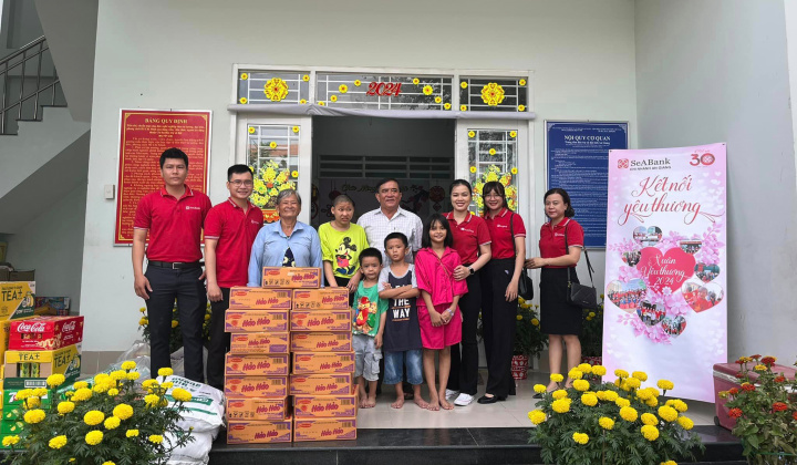 SeABank mang hơi ấm mùa xuân đến với những người có hoàn cảnh khó khăn