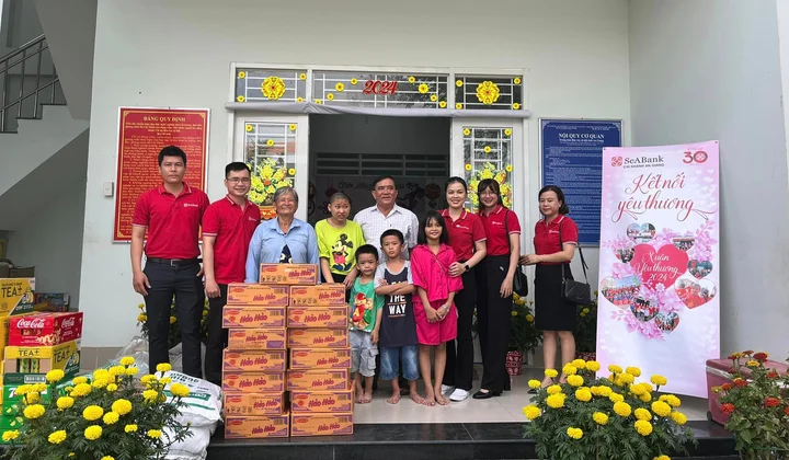 SeABank mang hơi ấm mùa xuân đến với những người có hoàn cảnh khó khăn