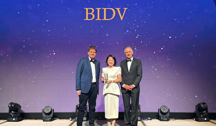 BIDV lập kỷ lục 9 lần nhận giải thưởng ngân hàng bán lẻ tốt nhất Việt Nam