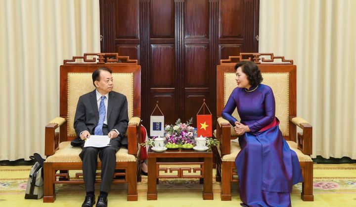 Thống đốc Nguyễn Thị Hồng tiếp ông Masatsugu Asakawa, Chủ tịch Ngân hàng Phát triển Châu Á