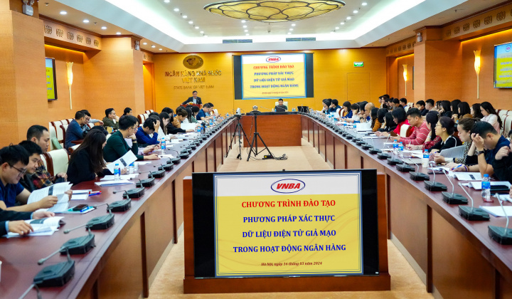 Khai giảng khóa học “Phương pháp xác thực dữ liệu điện tử giả mạo trong hoạt động ngân hàng”