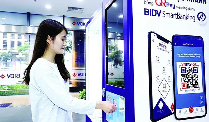 "Lợi ích kép" cho vay qua kênh số
