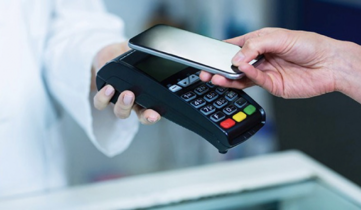 Giao dịch rút tiền giảm xu hướng thanh toán không tiền mặt lên ngôi