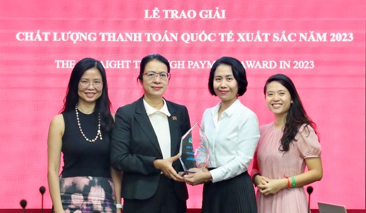 Agribank đạt giải chất lượng thanh toán xuất sắc năm 2023 của Standard Chartered