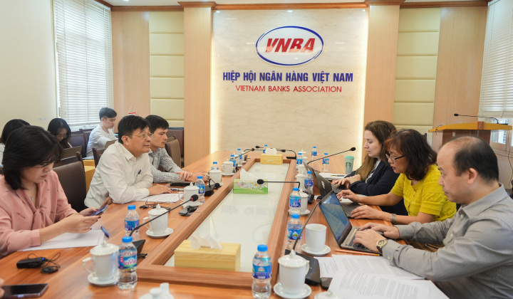 Hiệp hội Ngân hàng Việt Nam làm việc với nhóm công tác của IFC