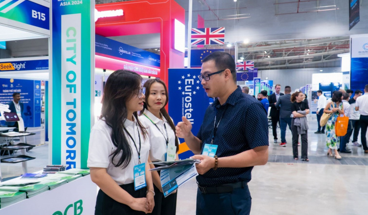 OCB mang giải pháp tài chính số đến triển lãm quốc tế Smart City Asia 2024